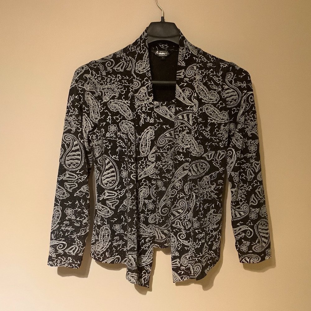 One Piece Blouse - Picture 1 of 4